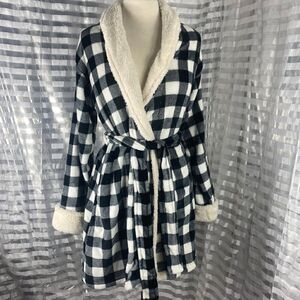 Pajama Drama Plush Sherpa Robe